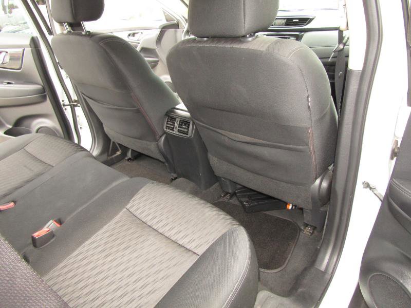 Used 2018 Nissan Rogue S image 44