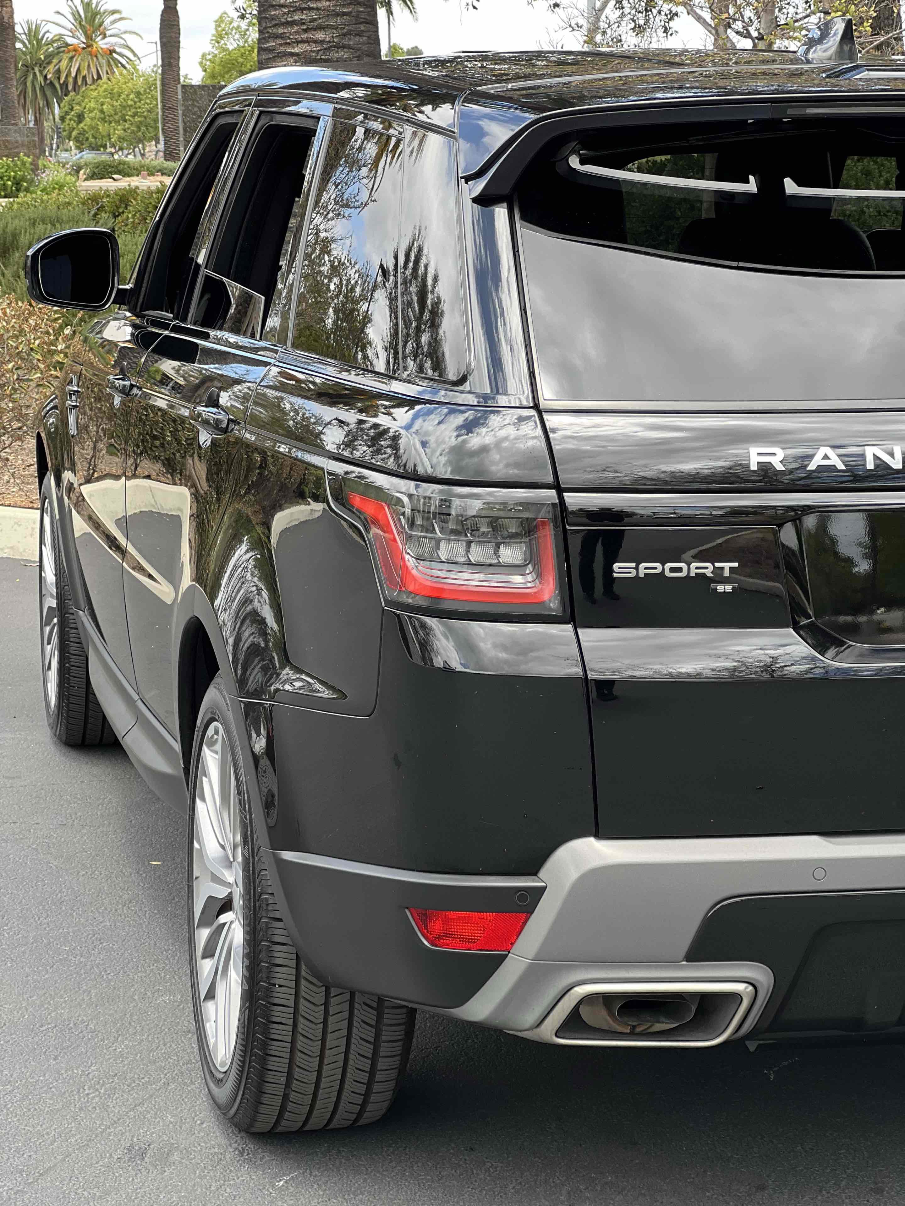 Used 2020 Land Rover Range Rover Sport SE AWD/4WD image 59