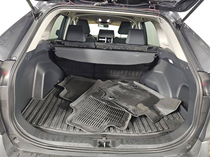 Used 2025 Toyota RAV4 LE AWD/4WD image 12