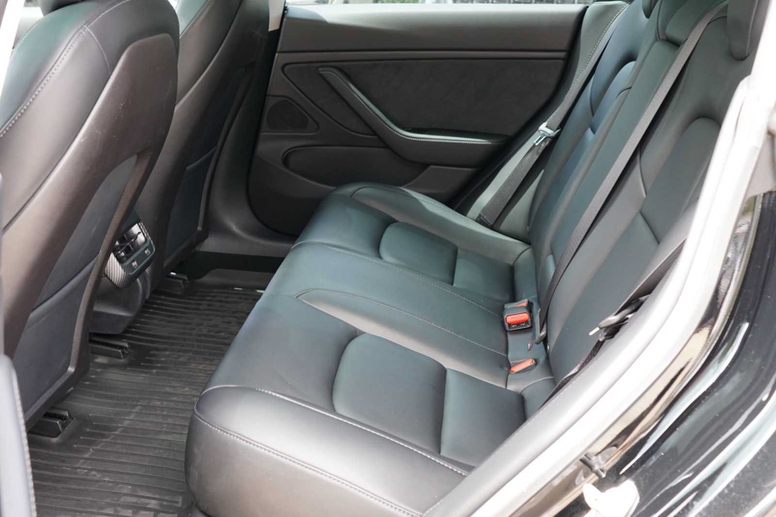 Used 2019 Tesla Model 3 Long Range RWD image 27