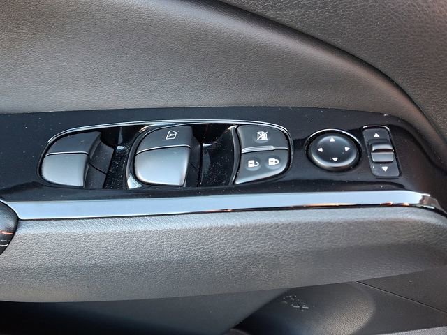 Used 2024 Nissan Altima 2.5 SR w/ SR Premium Package FWD image 27