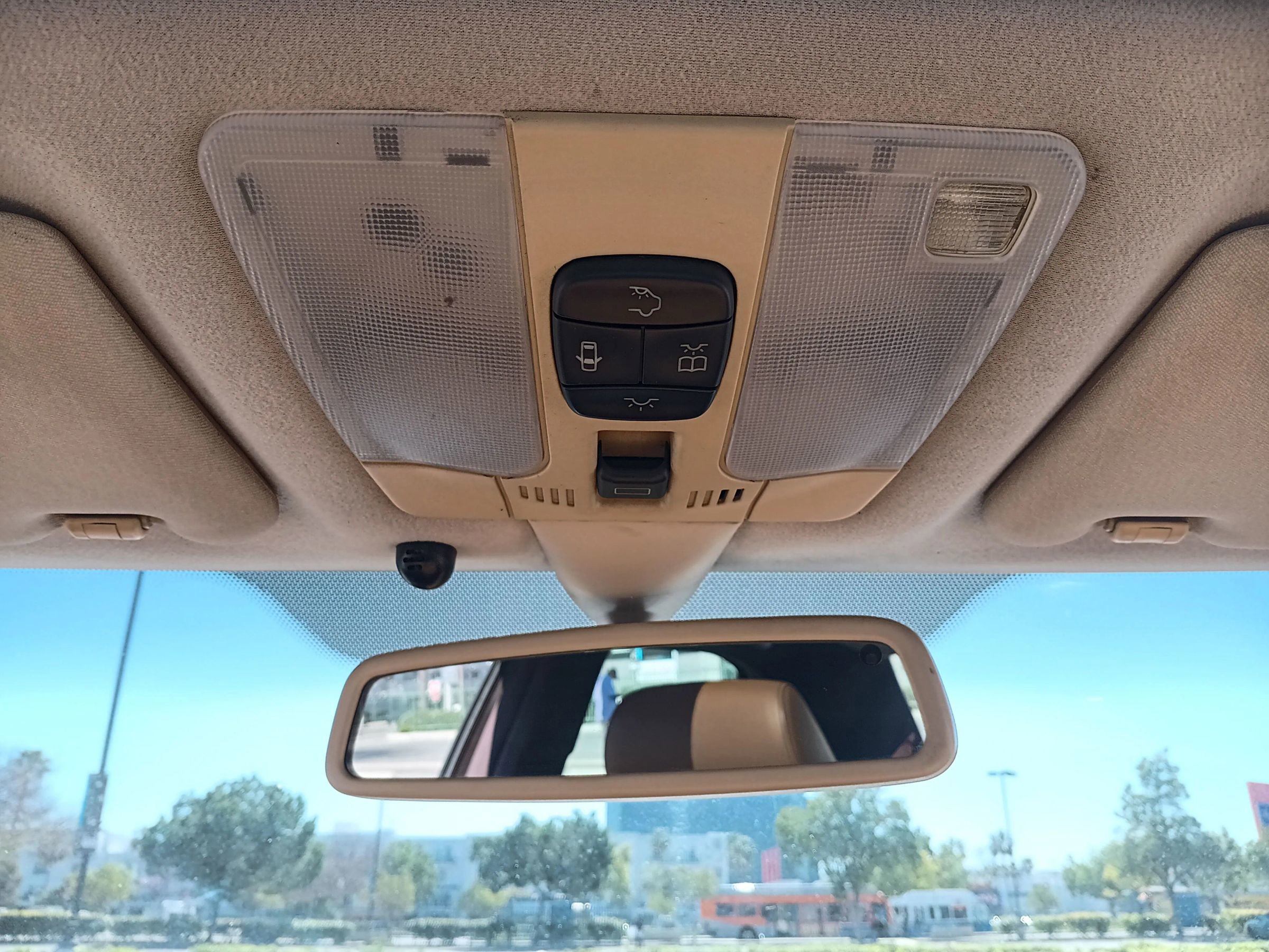 Used 1998 Mercedes-Benz E 320 Sedan image 22