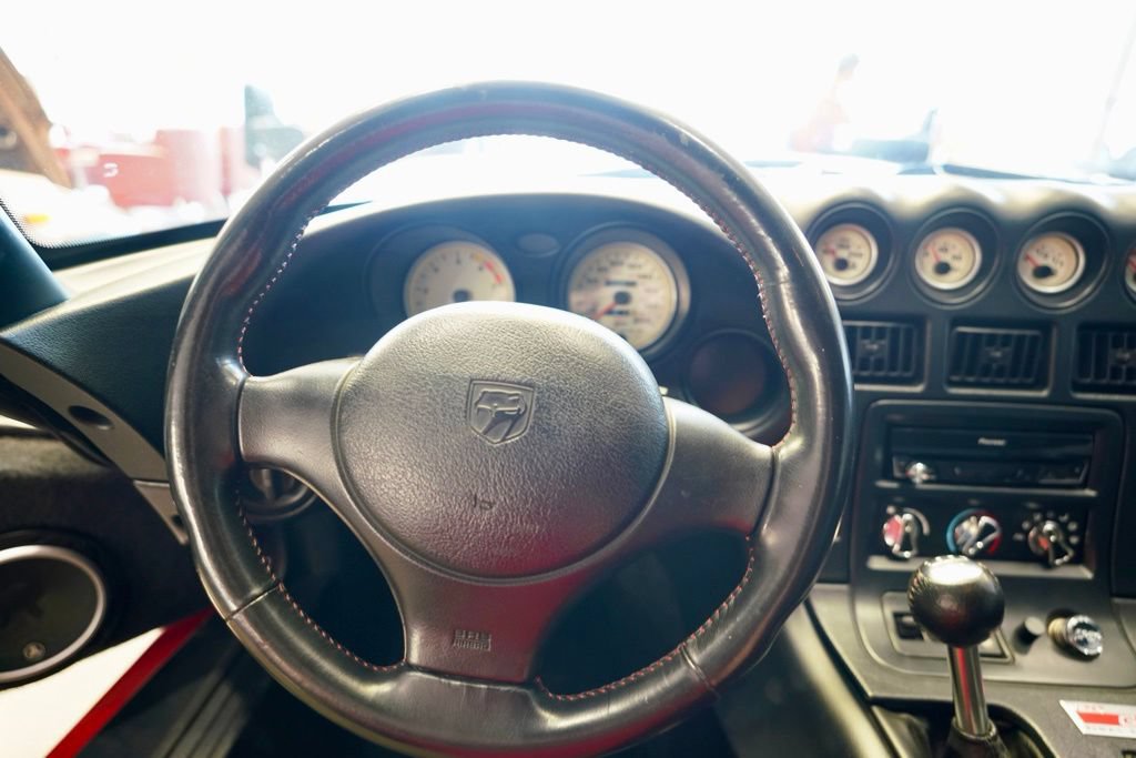 Used 2002 Dodge Viper GTS RWD image 13