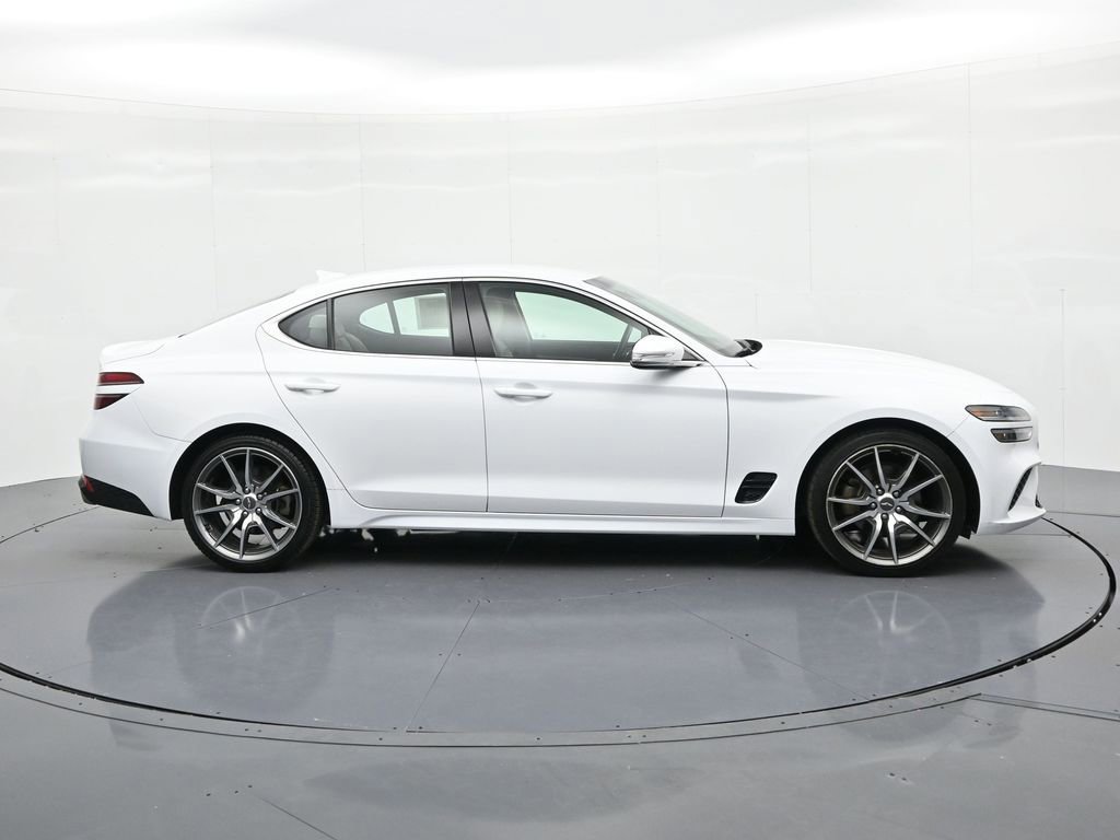 Used 2023 Genesis G70 2.0T image 5