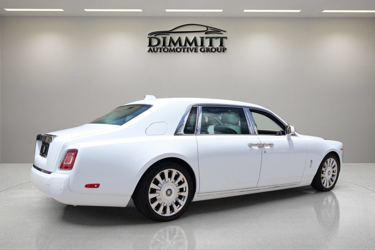 Certified 2023 Rolls-Royce Phantom Extended Wheelbase w/ Leather Finishing Pack RWD image 2