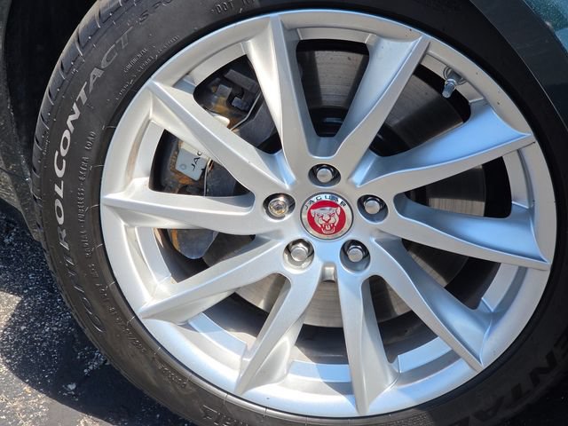 Used 2016 Jaguar F-TYPE Coupe RWD image 10