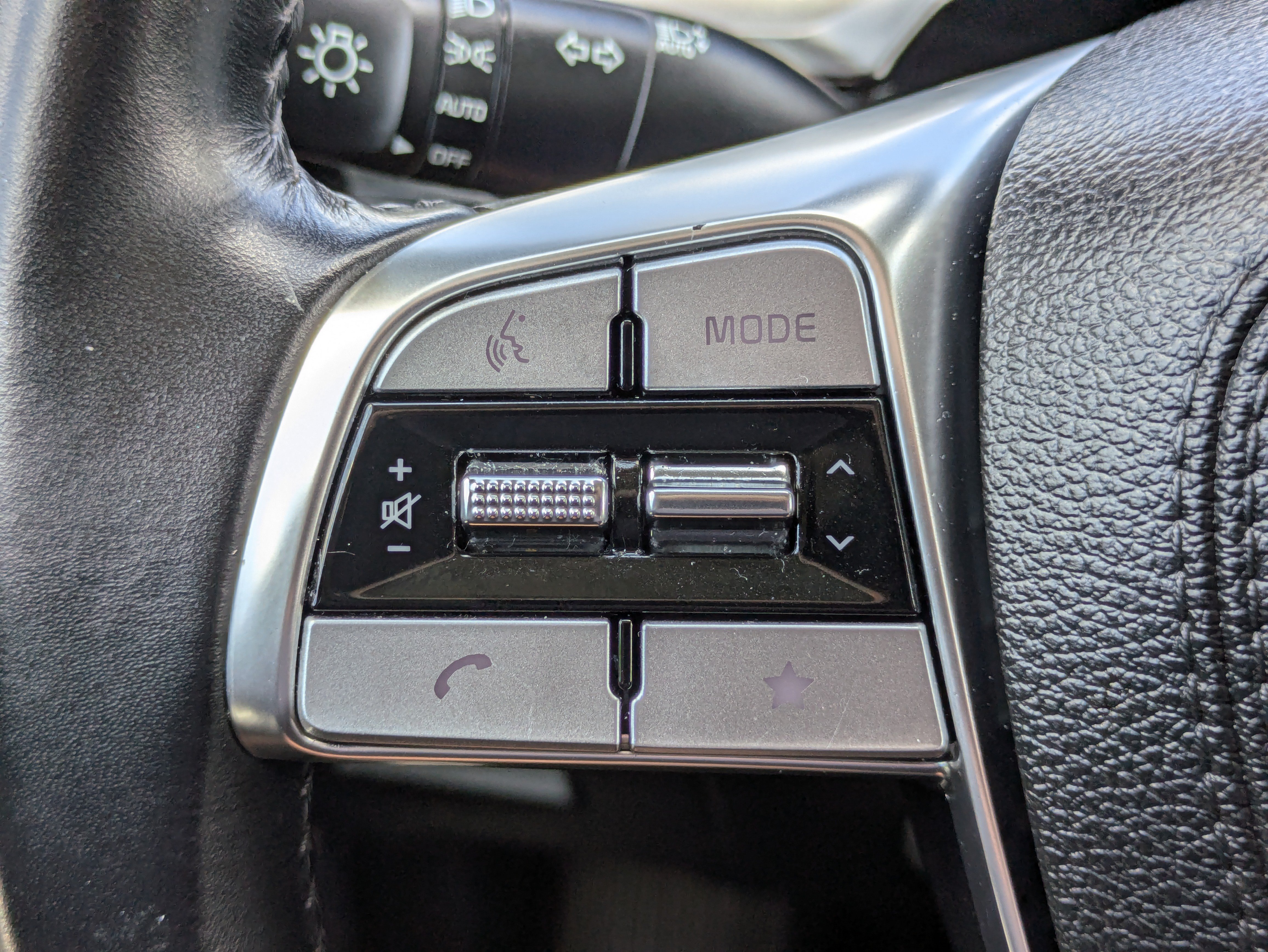 Certified 2024 Kia Telluride S w/ S Sunroof Package FWD image 25