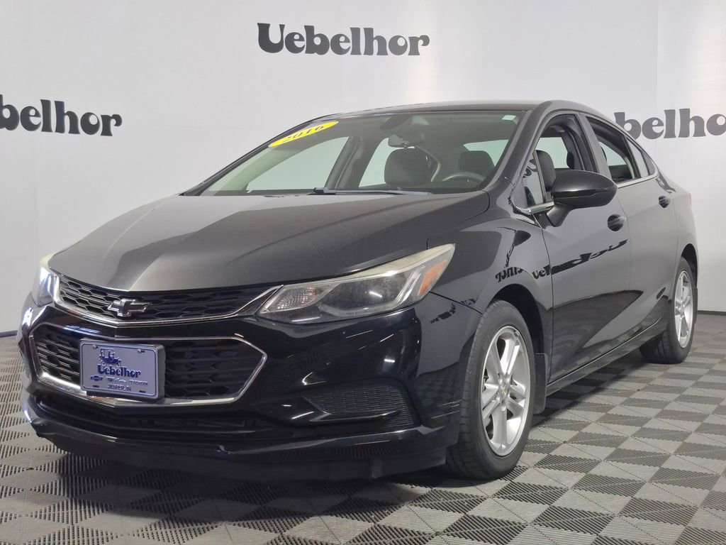 Used 2016 Chevrolet Cruze LT w/ Convenience Package FWD image 3