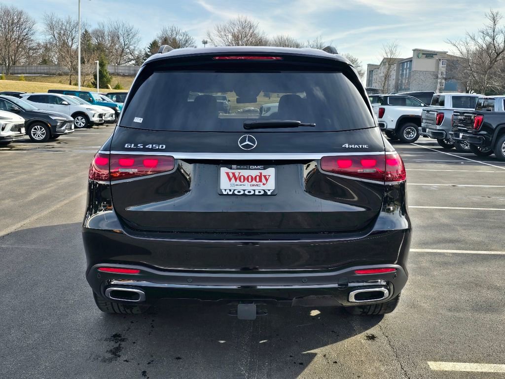 Used 2024 Mercedes-Benz GLS 450 4MATIC image 10