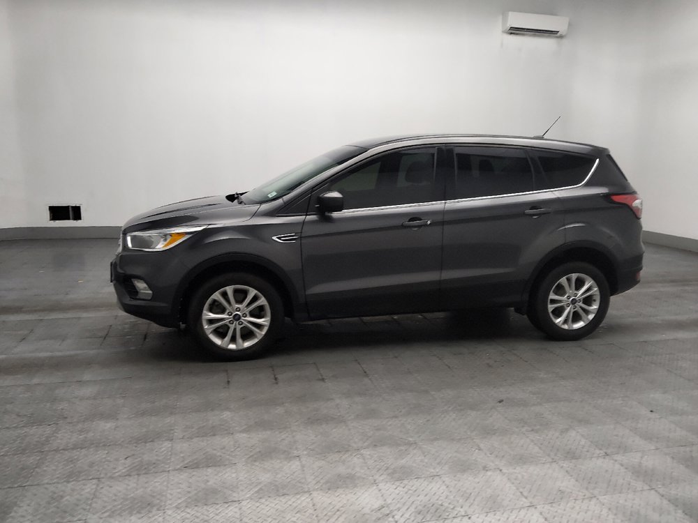 Used 2017 Ford Escape SE w/ SE Cold Weather Package AWD/4WD image 2