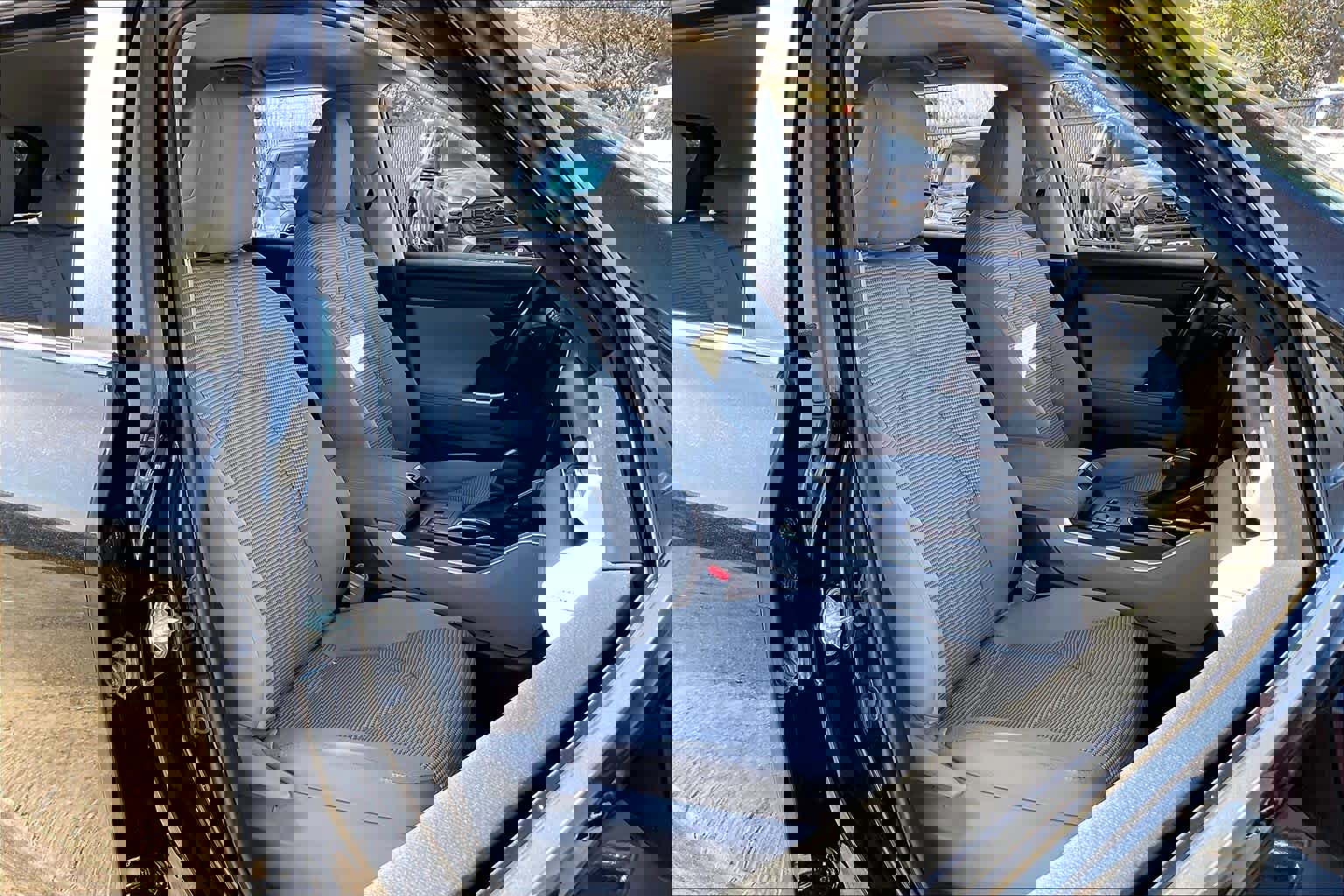 Used 2023 Toyota Highlander LE image 8