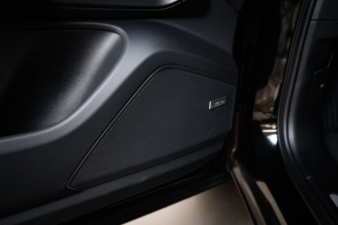 New 2026 Porsche Cayenne E-Hybrid Coupe AWD/4WD image 21