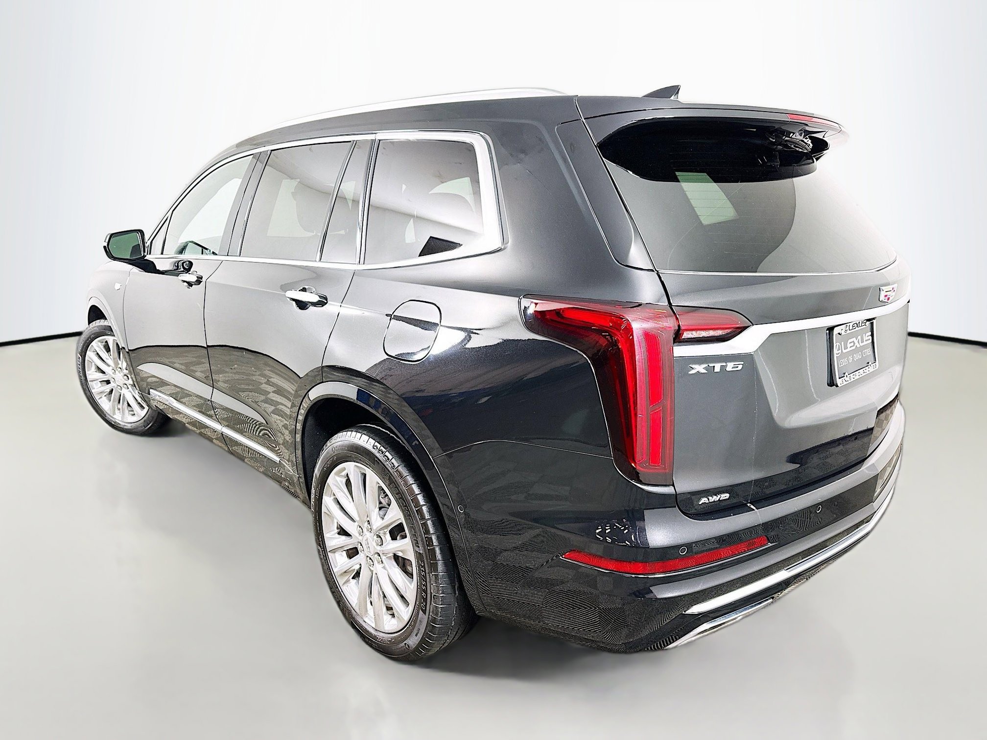 Used 2022 Cadillac XT6 Premium Luxury w/ Technology Package image 5