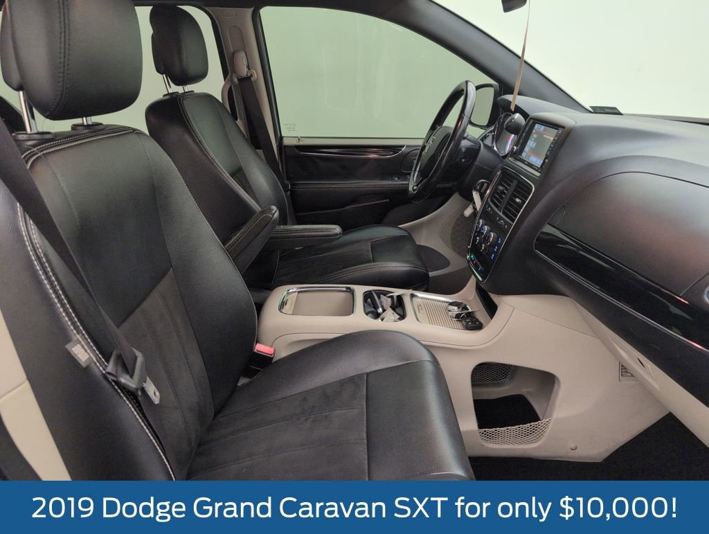 Used 2019 Dodge Grand Caravan SXT w/ Rear Park Assist Package image 15
