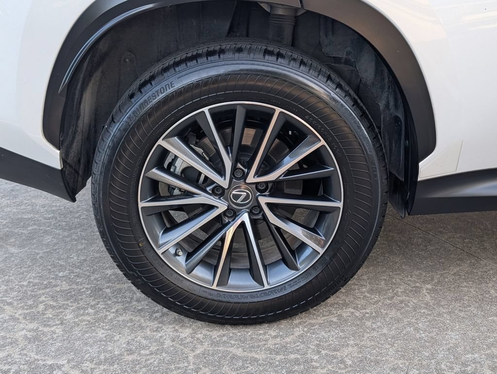 Used 2022 Lexus NX 250 FWD w/ Towing Package (2000 Lbs) image 3