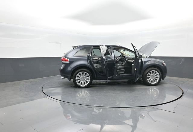Used 2014 Lincoln MKX FWD w/ Equipment Group 101A image 42