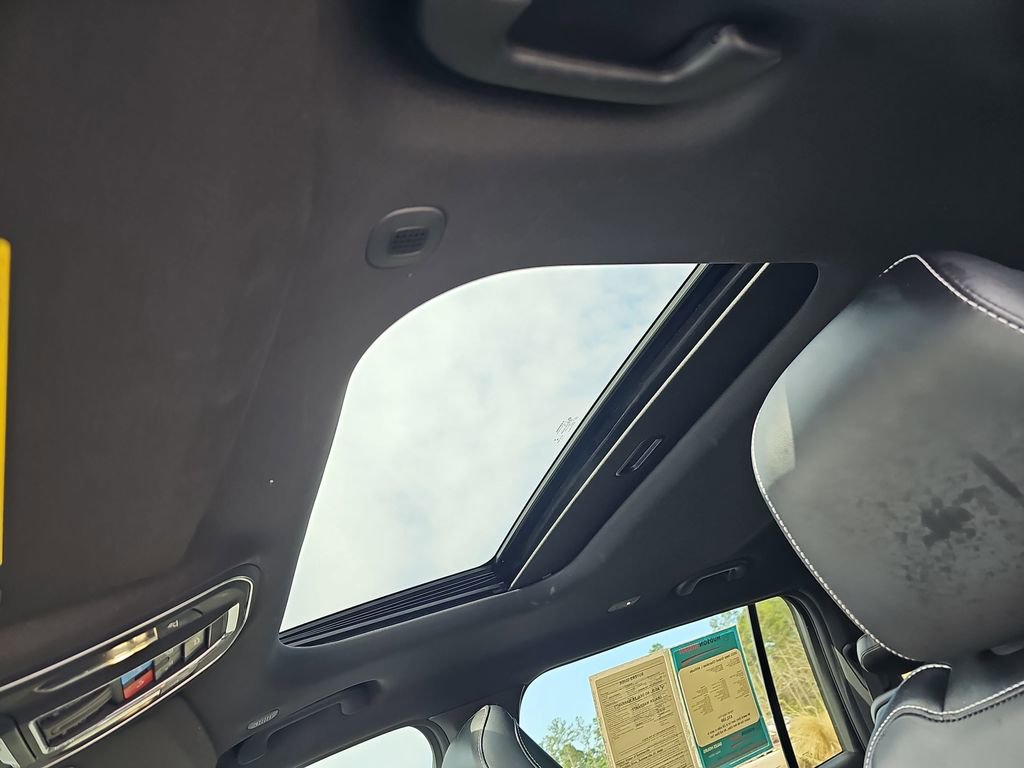 Used 2023 Jeep Grand Cherokee L Laredo image 34