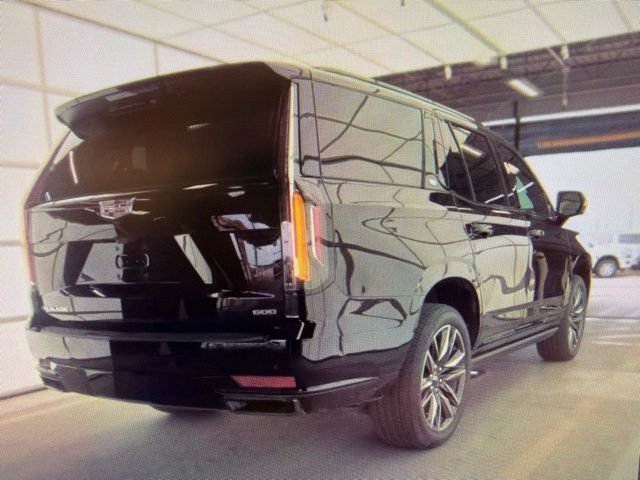 Used 2024 Cadillac Escalade Sport w/ Touring Package AWD/4WD image 4