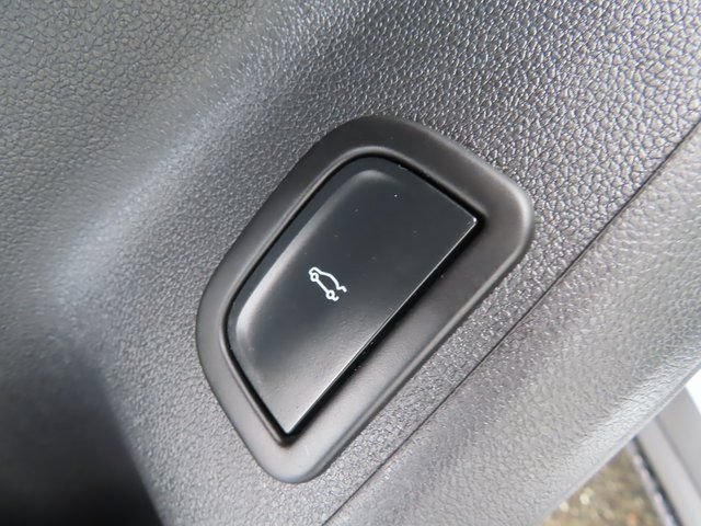 Used 2025 Chevrolet Traverse LT w/ Sun and Wheel Package AWD/4WD image 12
