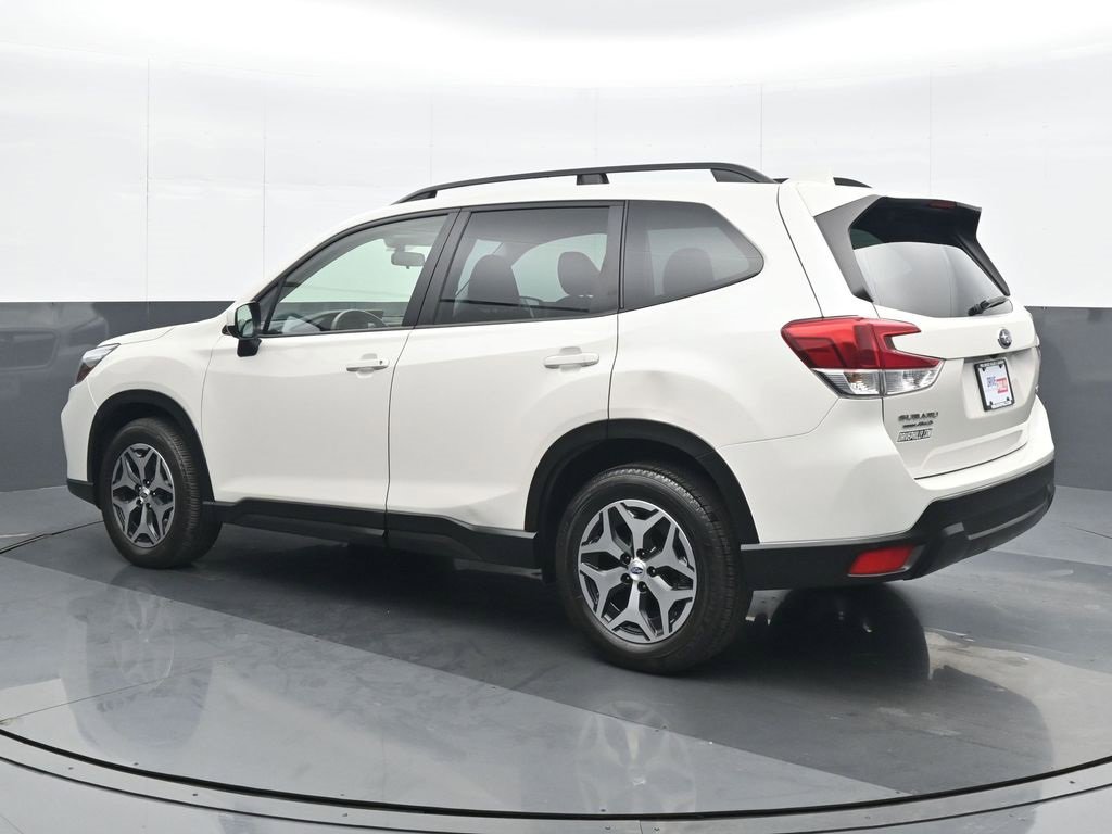 Used 2021 Subaru Forester Premium image 4