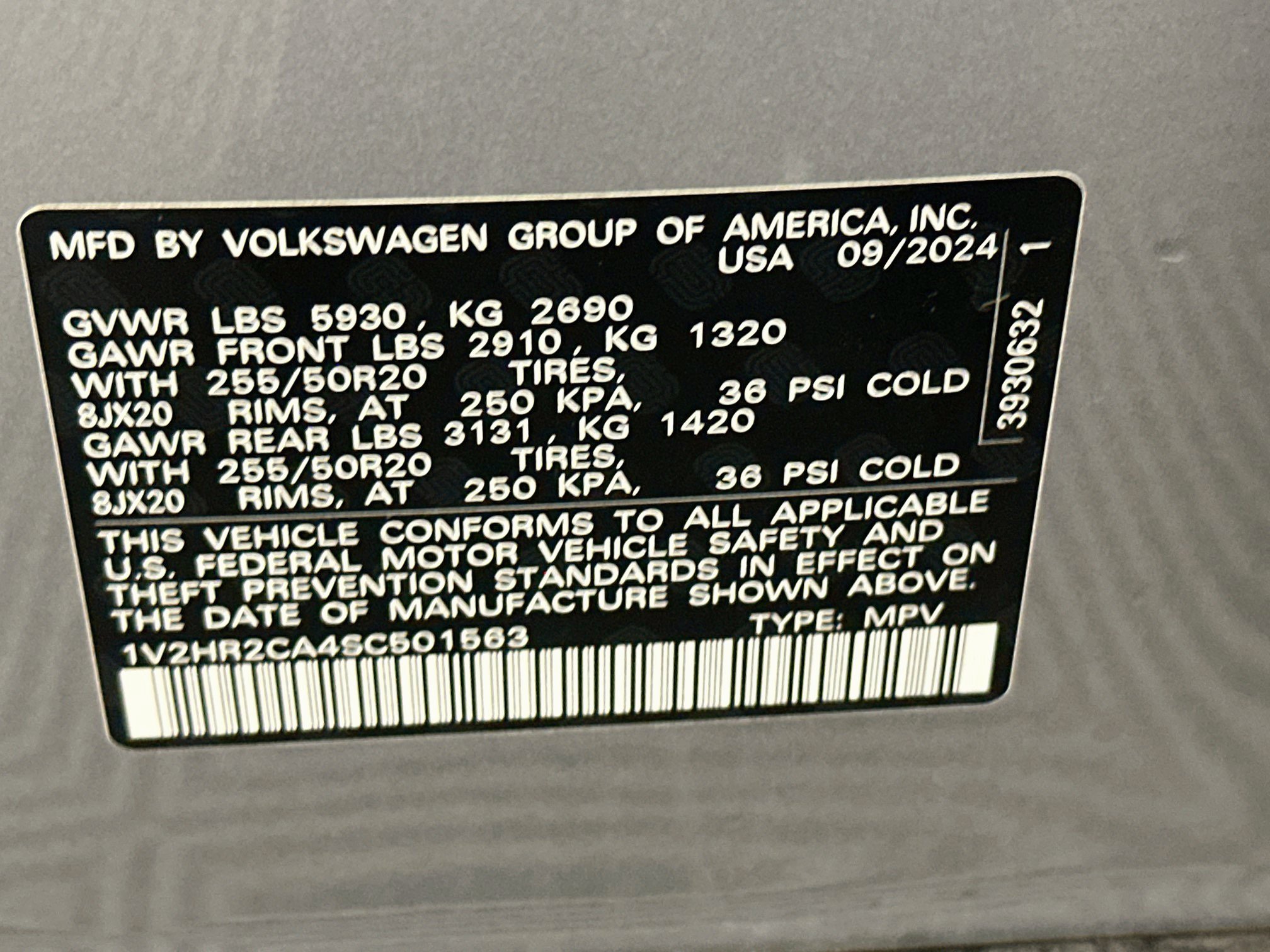 Used 2025 Volkswagen Atlas SE AWD/4WD image 12