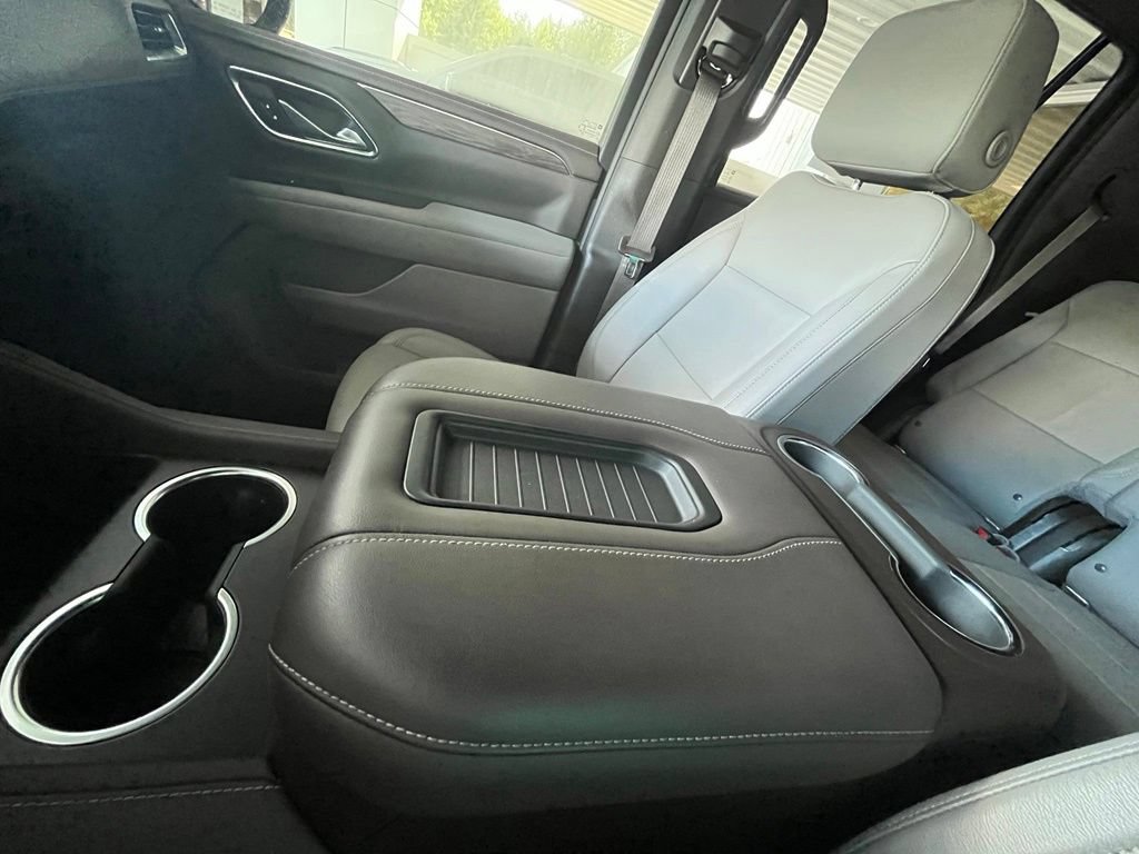 Used 2021 Chevrolet Tahoe Z71 w/ Luxury Package AWD/4WD image 23