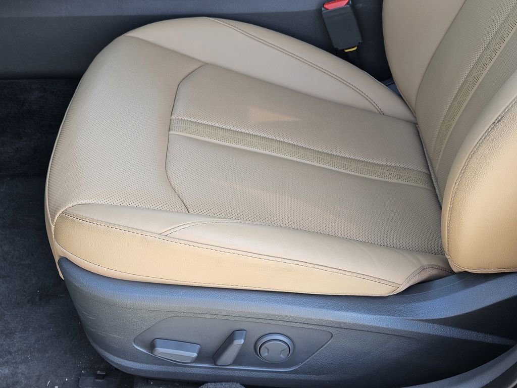 Certified 2025 Hyundai Sonata Limited FWD image 19
