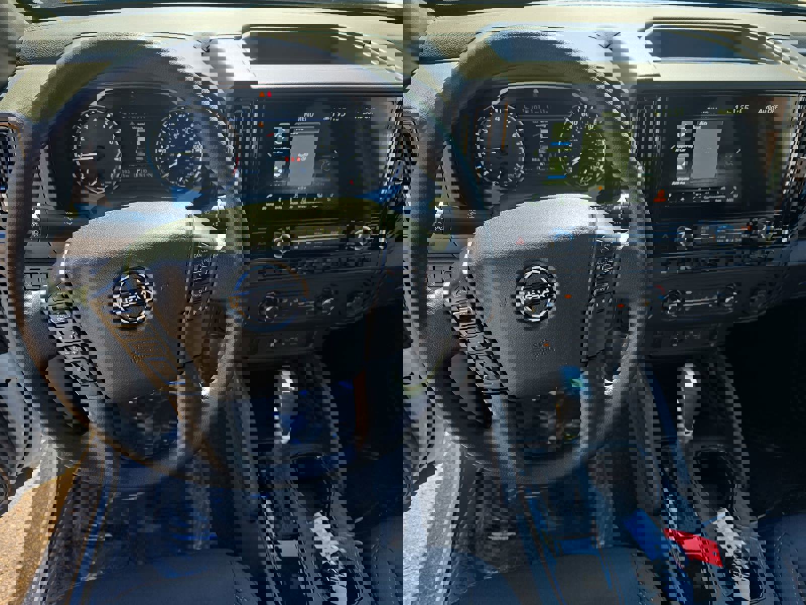 Used 2026 Nissan Frontier SV w/ Tow Package image 18