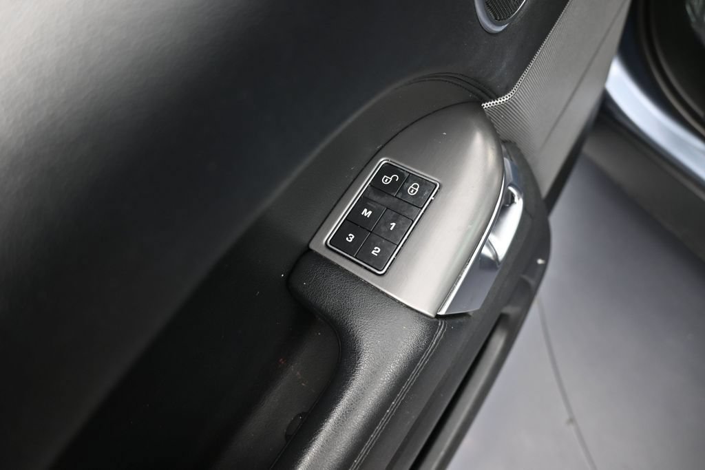 Used 2020 Land Rover Range Rover Sport SE AWD/4WD image 15