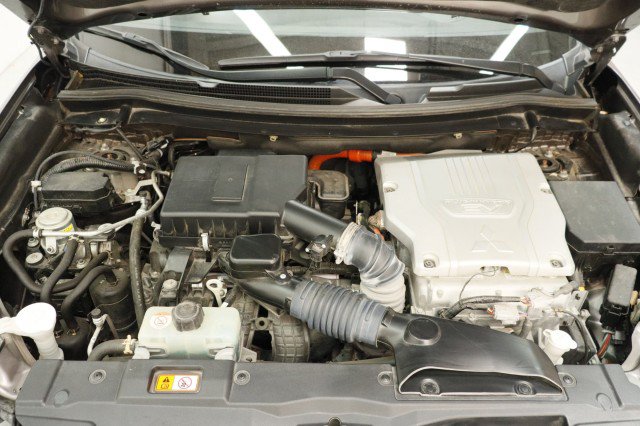 Used 2020 Mitsubishi Outlander SEL AWD/4WD image 32
