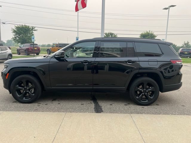 Certified 2023 Jeep Grand Cherokee L Altitude AWD/4WD image 23