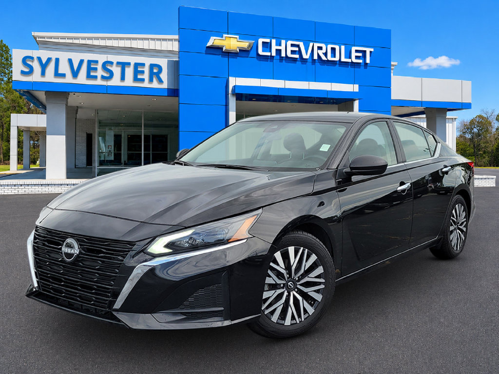 Used 2024 Nissan Altima 2.5 SV