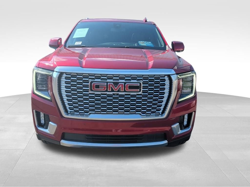 Used 2022 GMC Yukon XL Denali image 2
