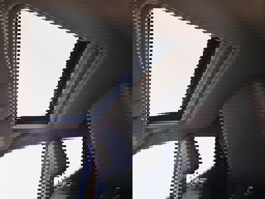 Used 2013 Nissan Juke SL image 32