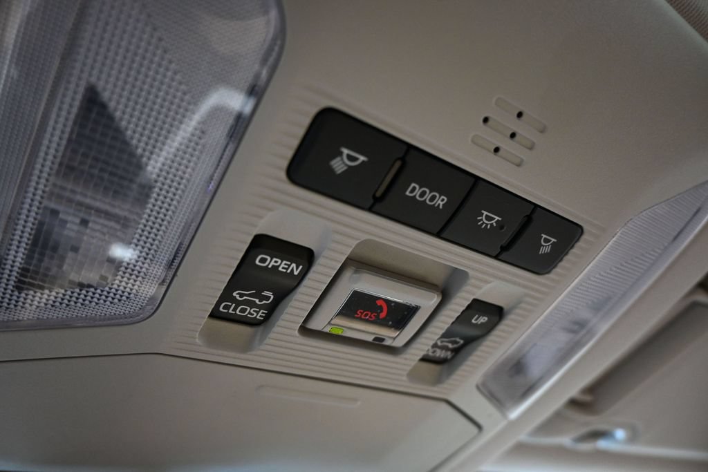 Used 2025 Toyota RAV4 XLE Premium FWD image 24