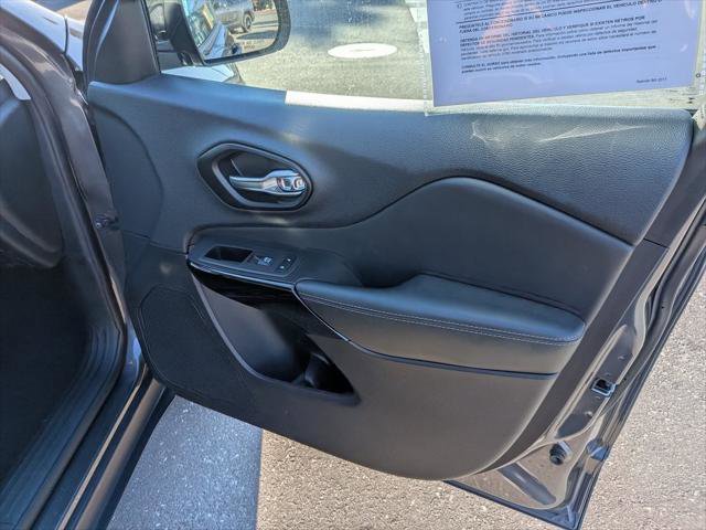 Certified 2023 Jeep Cherokee Altitude Lux image 24