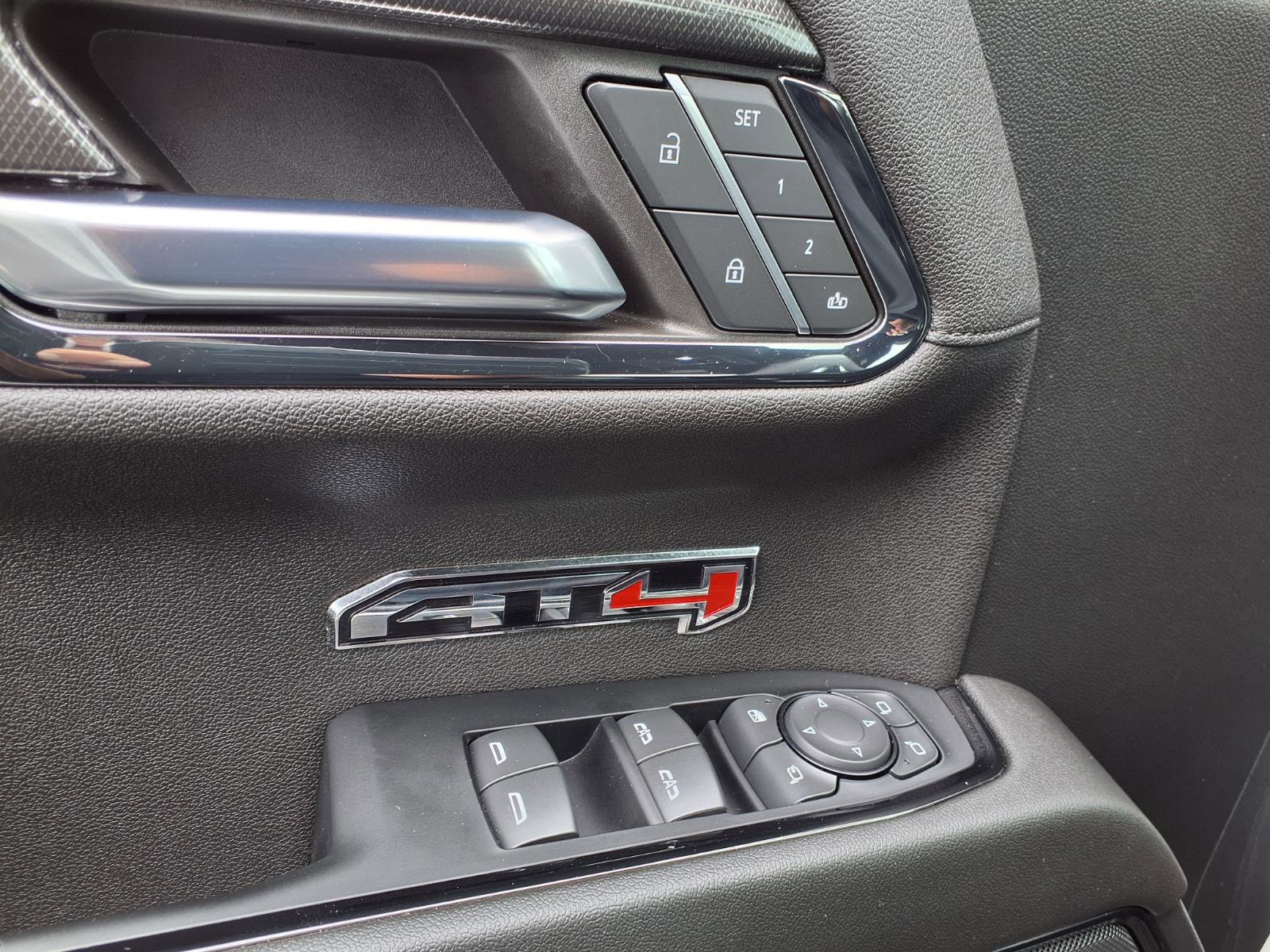 Used 2024 GMC Sierra 1500 AT4 w/ Technology Package AWD/4WD image 27