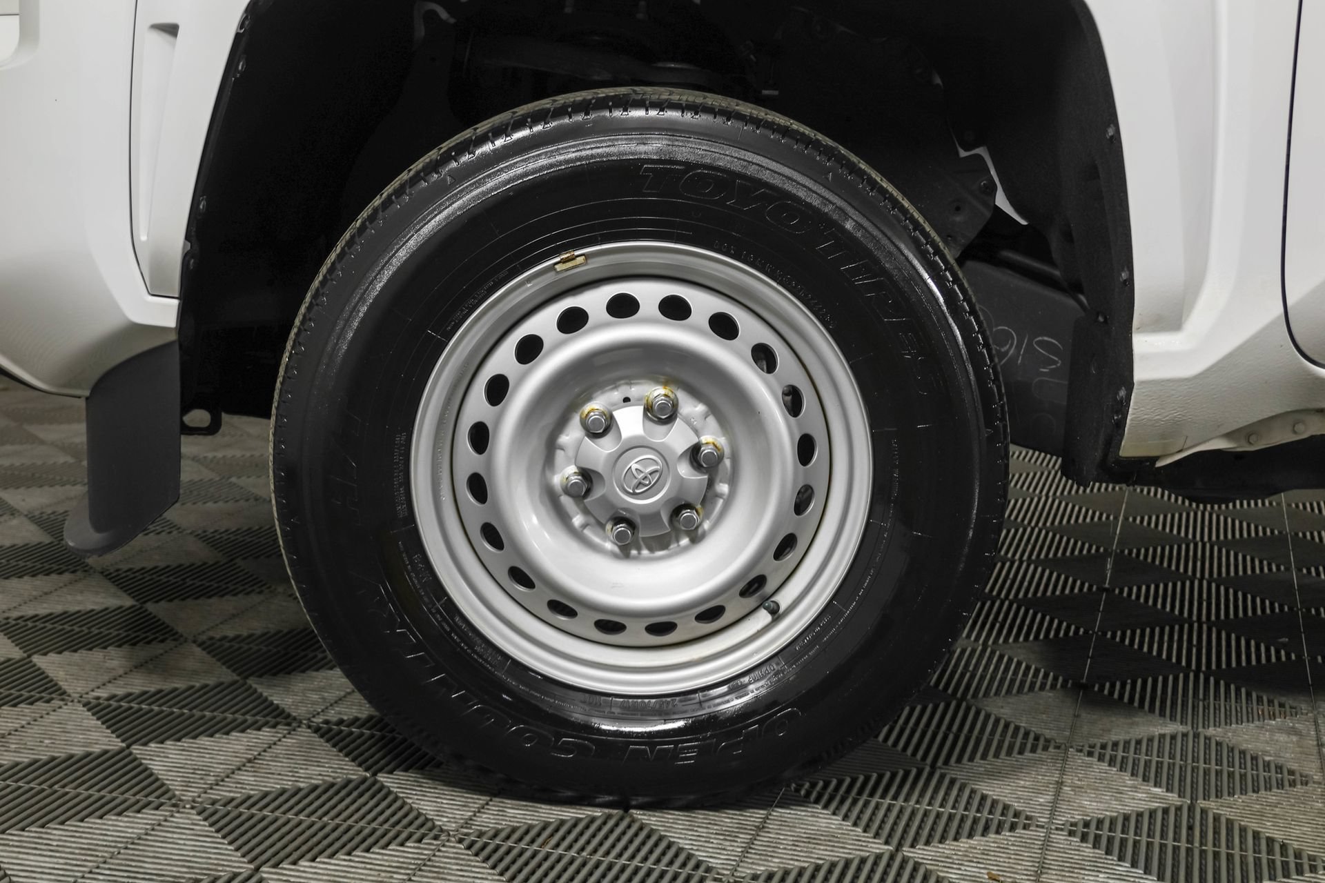 Used 2024 Toyota Tacoma SR RWD image 20