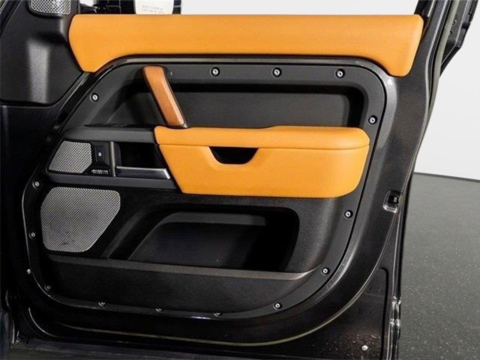 Used 2023 Land Rover Defender 130 X image 44