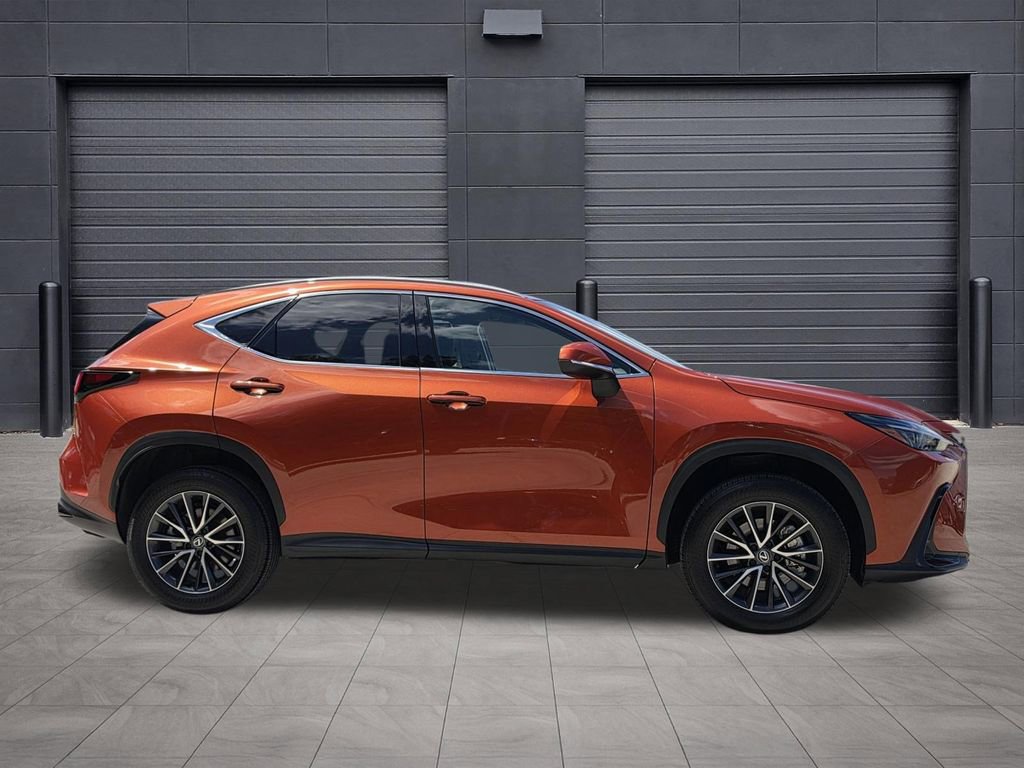 Used 2024 Lexus NX 250 FWD w/ Towing Package (2000 Lbs) image 4