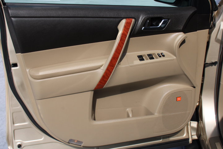 Used 2010 Toyota Highlander Limited FWD image 11