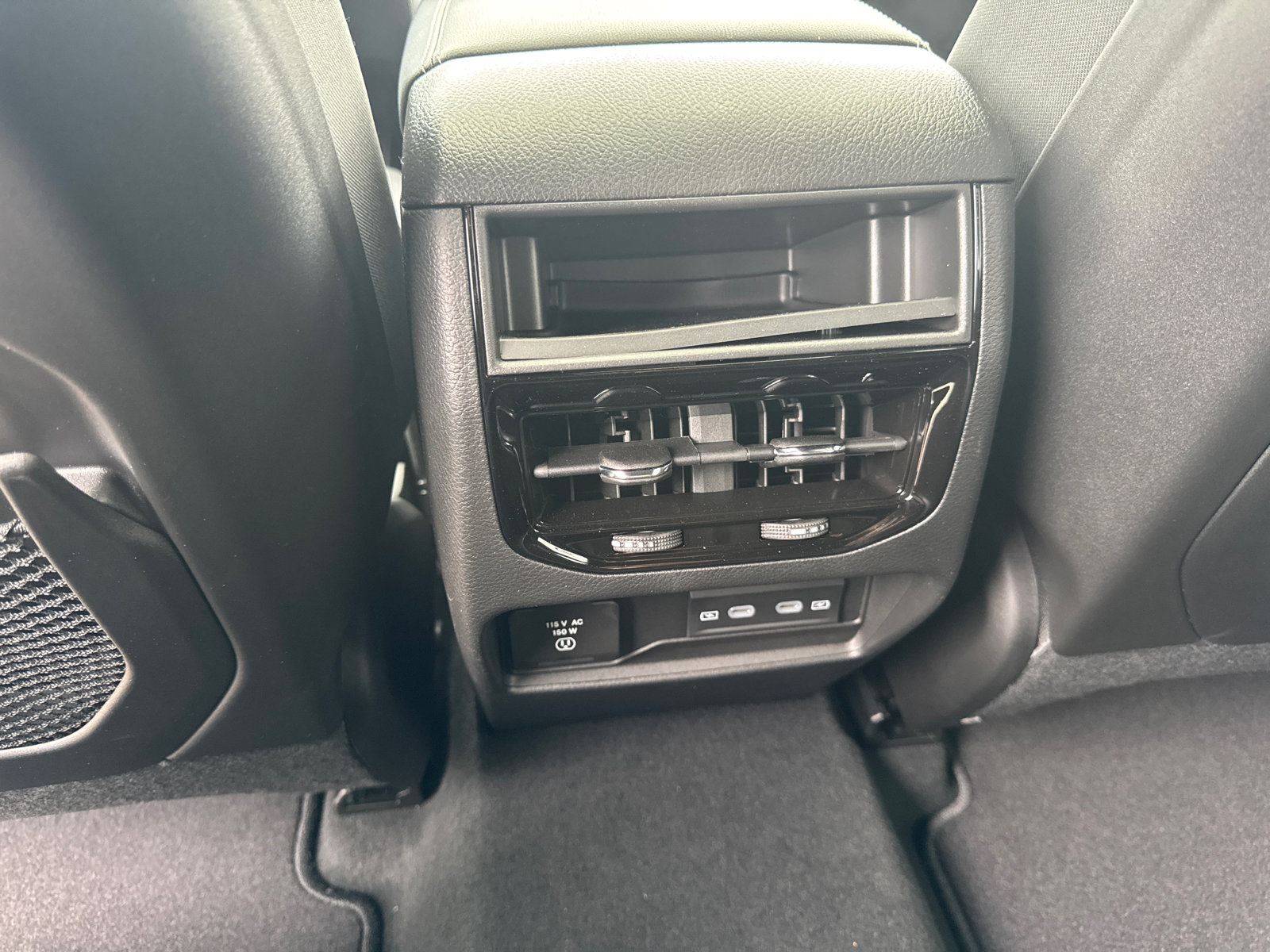 New 2026 Jeep Grand Cherokee Altitude AWD/4WD image 26