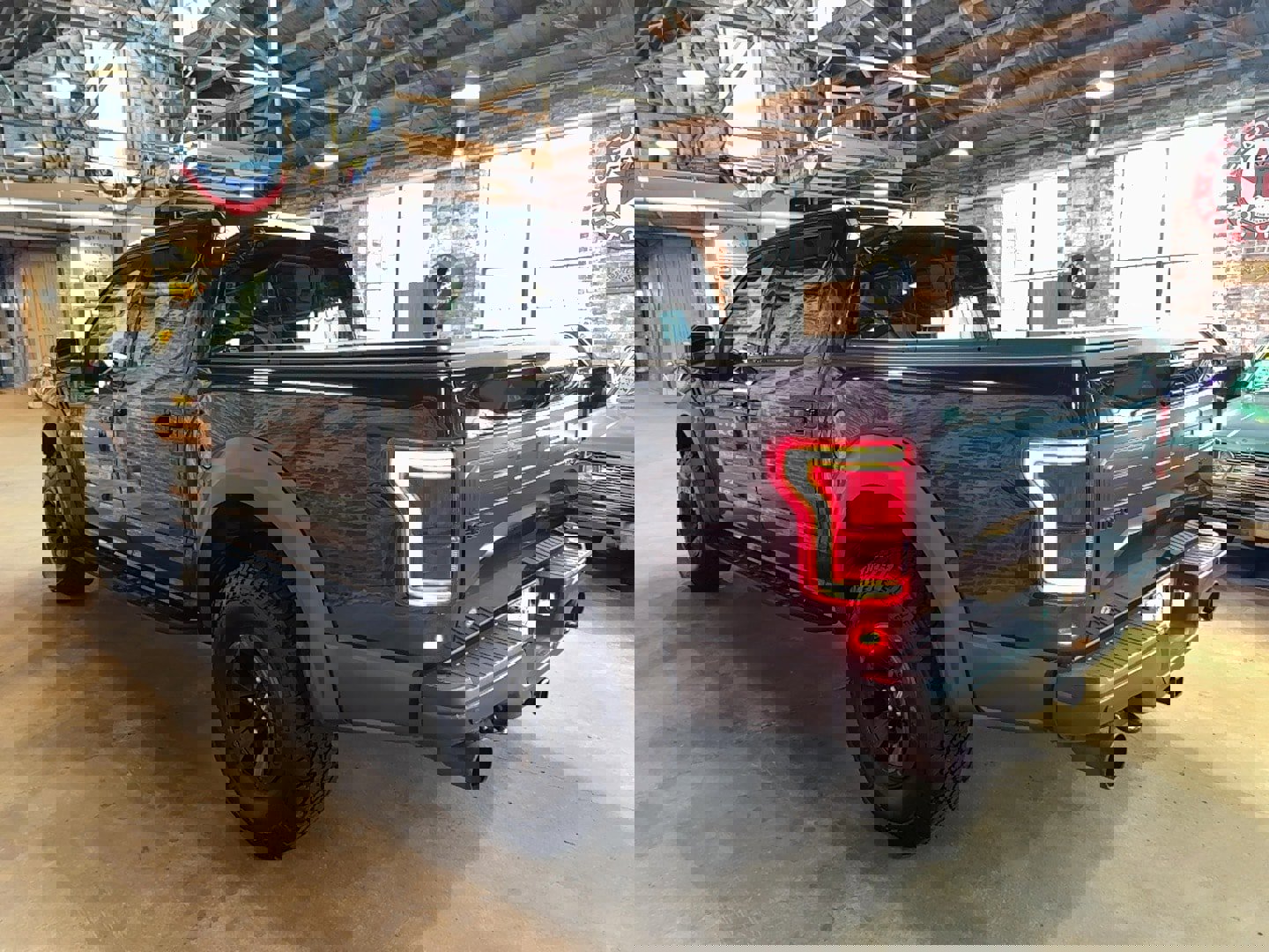 Used 2018 Ford F150 Raptor w/ Equipment Group 802A Luxury image 5