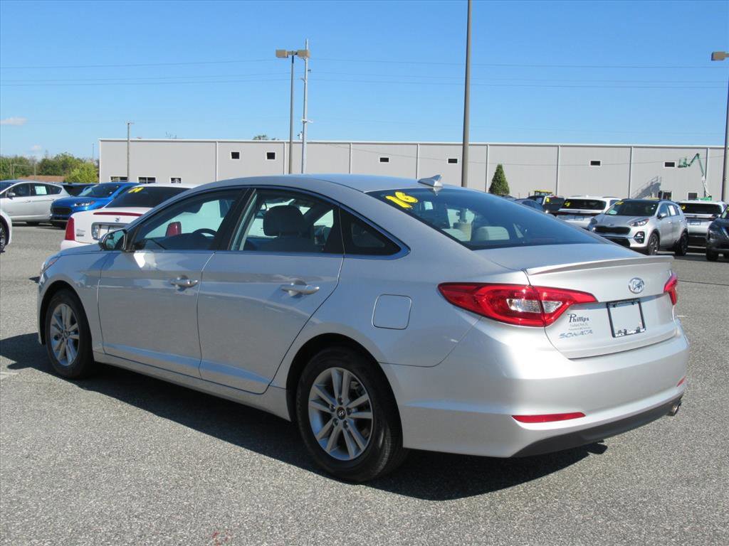 Used 2016 Hyundai Sonata SE image 4