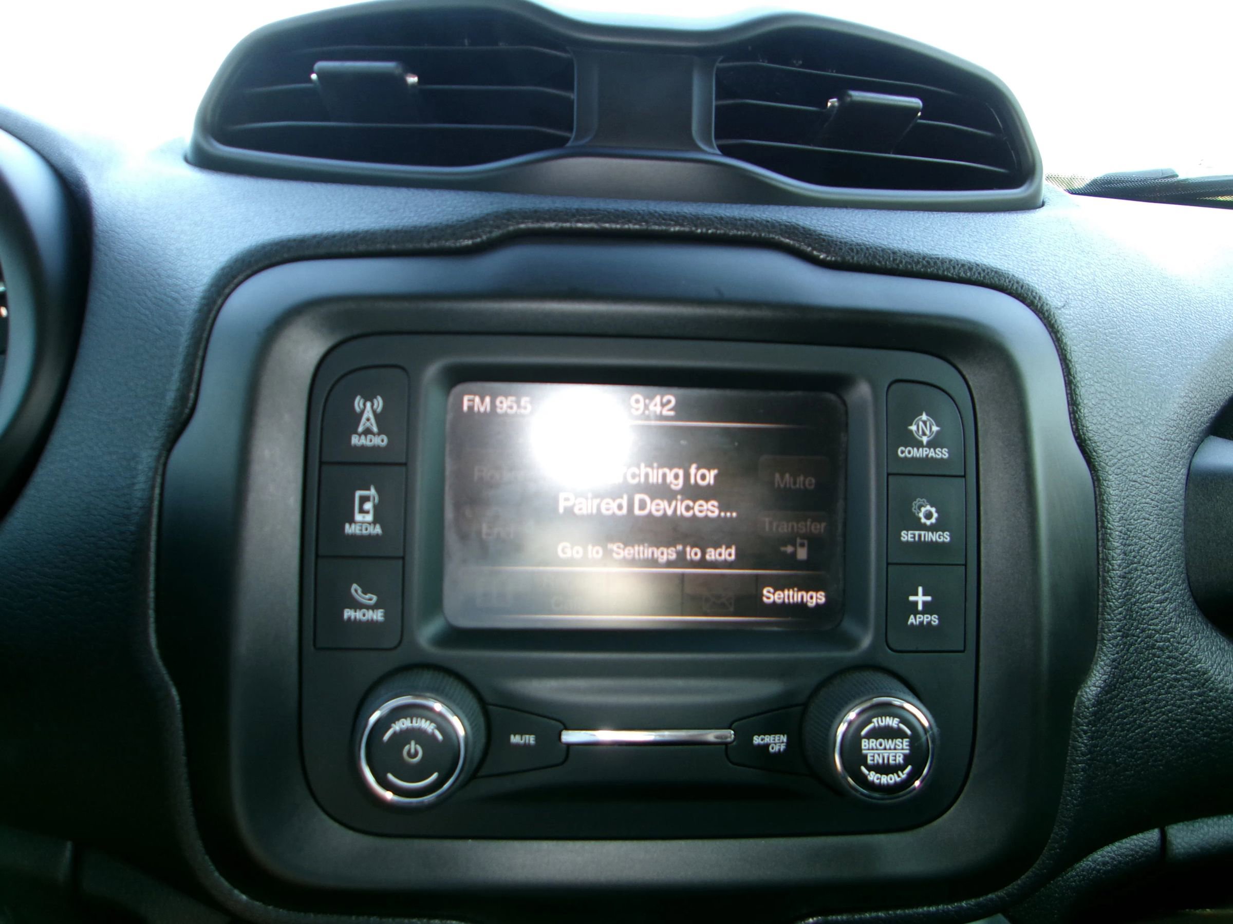 Used 2018 Jeep Renegade Sport image 11
