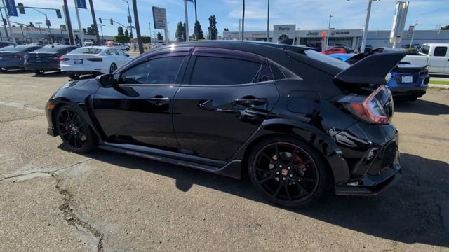 Used 2018 Honda Civic Type R image 6
