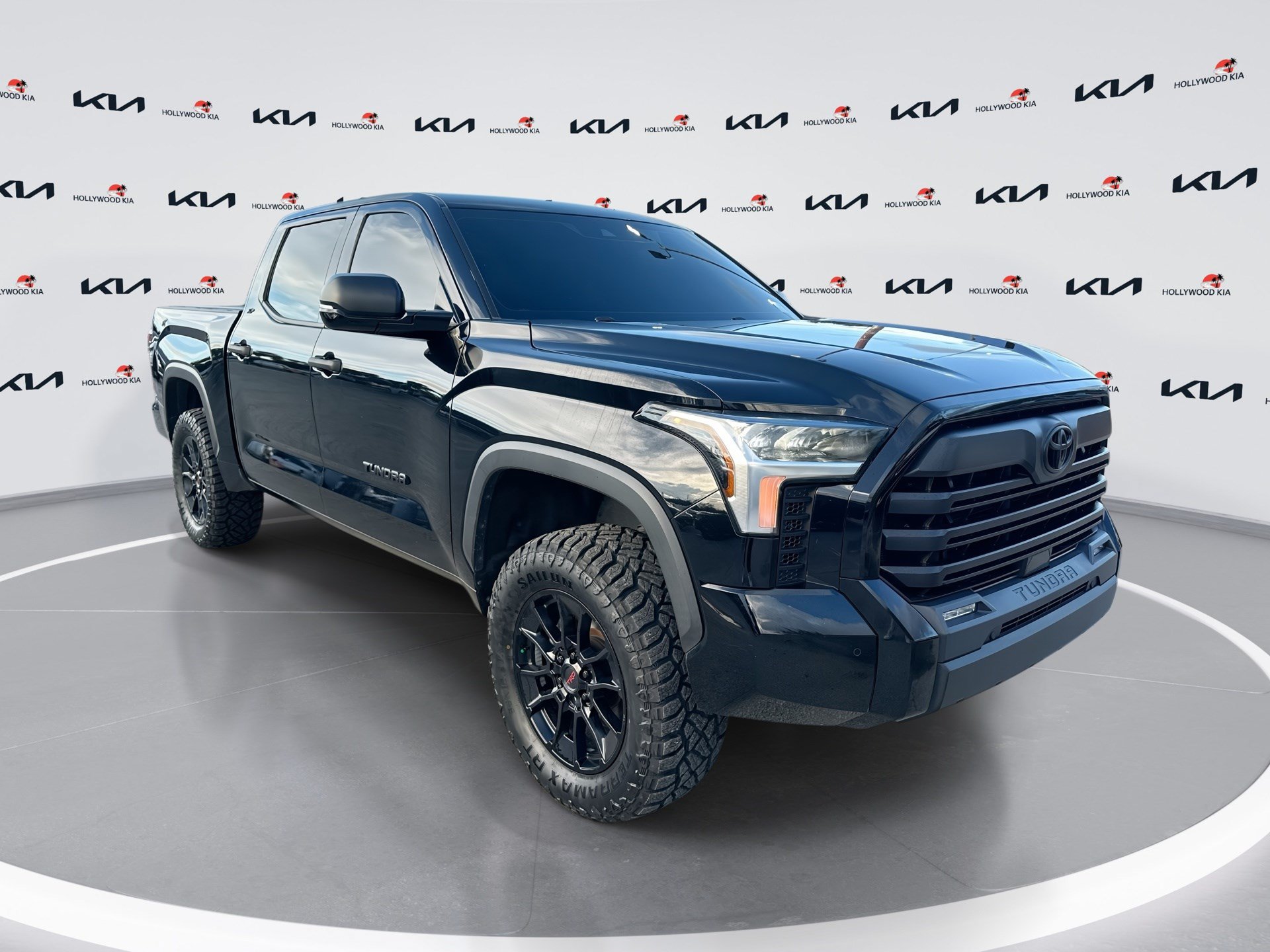 Used 2023 Toyota Tundra SR5 w/ SR5 Convenience Package AWD/4WD image 1
