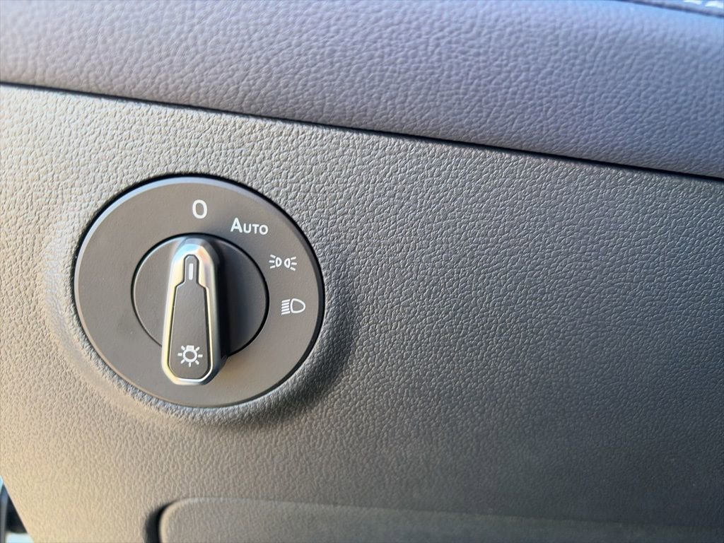 New 2026 Volkswagen Taos SEL AWD/4WD image 12