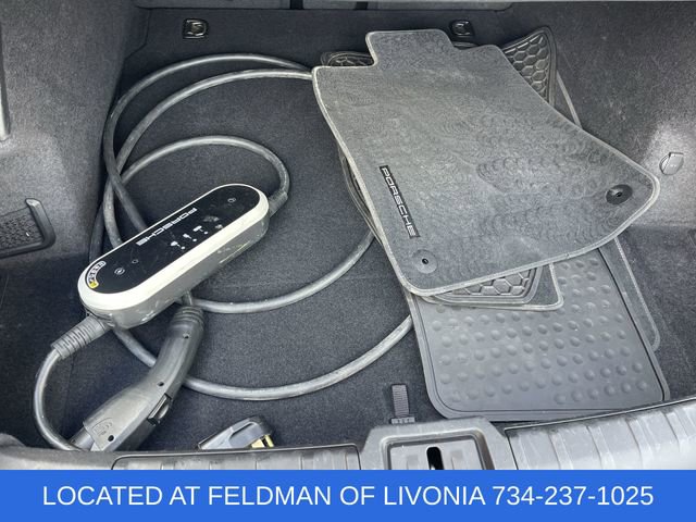 Used 2021 Porsche Taycan image 36