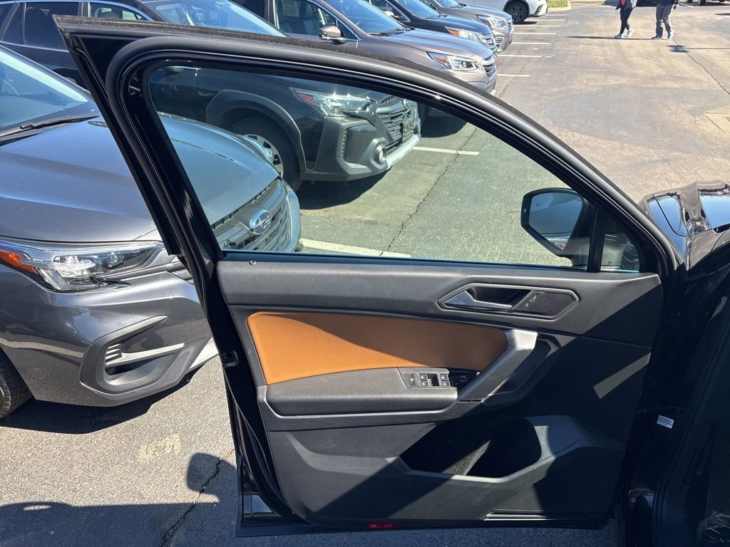 Used 2019 Volkswagen Tiguan SE w/ 3rd Row Seat Package image 17